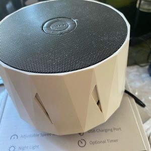 Natural white noise machine